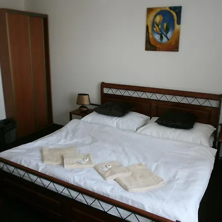 U Cisare 3* Melnik