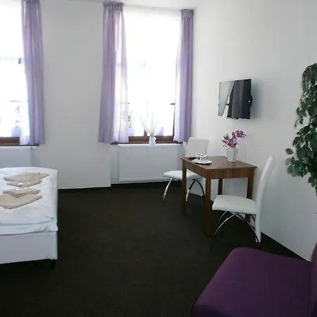U Cisare 3* Mělník